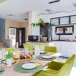 Semesterbostad Golem By Interhome