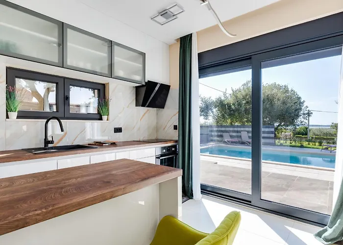 Golem By Interhome * Vrana (Zadar)