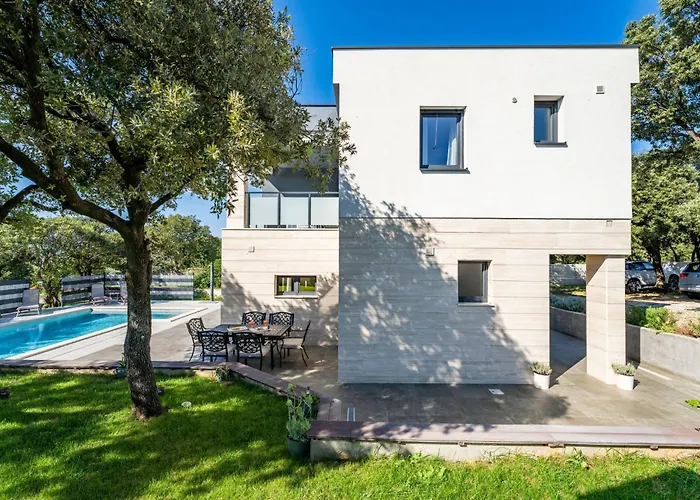 Golem By Interhome *