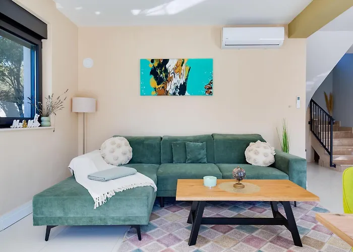 Golem By Interhome * Vrana (Zadar)